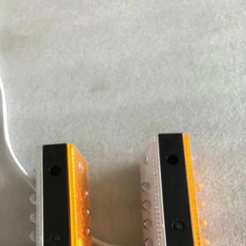 接线有源轮廓标