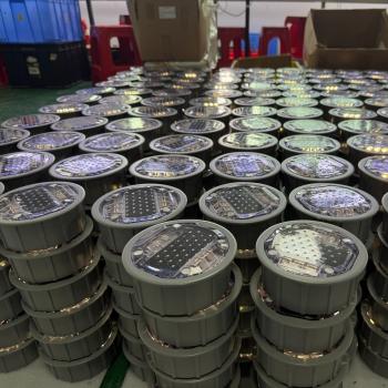 815太阳能地埋道钉